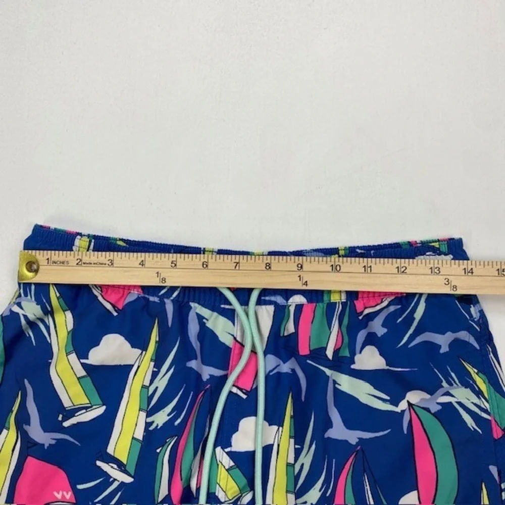 Vineyard Vines Mens Sailboat Chappy Swim Trunks Blue Pink 1M001328 XS